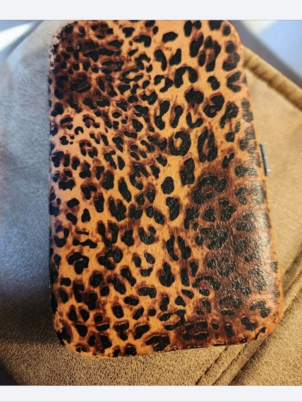 Leopard Print Clutch Card Holder ■ Euc